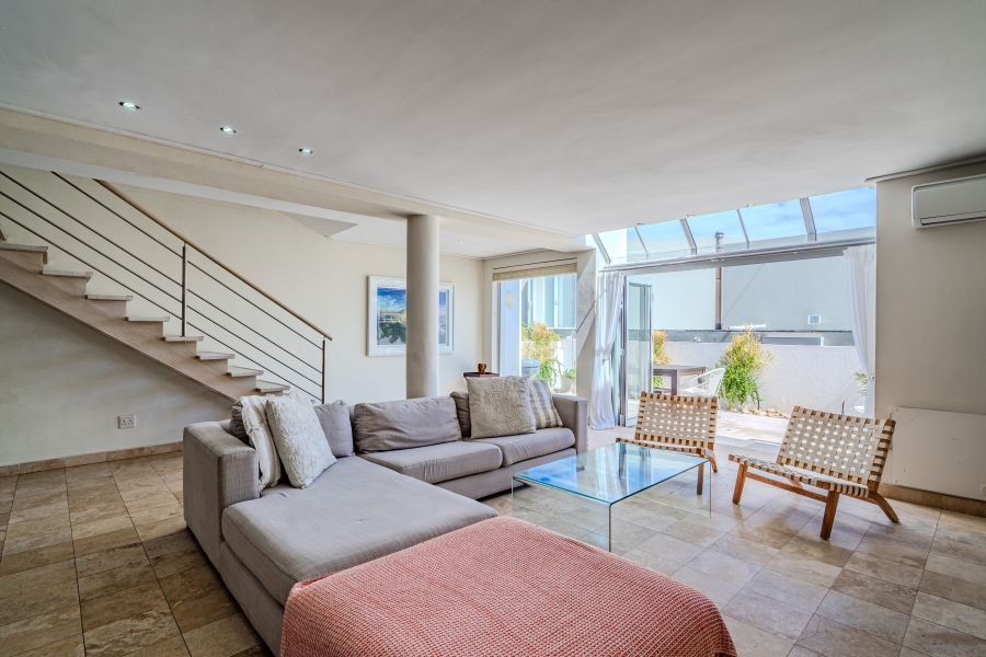 2 Bedroom Property for Sale in Camps Bay Western Cape